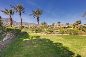 Property grounds - 5,300-Sq-Ft Gem w/ Golf Course Views in La Quinta (La Quinta)