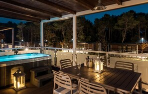 Outdoor dining - Gorgeous (sta)caravan in Vabriga with WiFi (Vabriga)