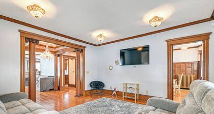 Dedicated Workspace! Home 2 Mi to Dtwn Schenectady