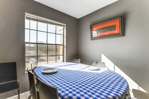 Dining - 3 Mi to NRG Park & Medical Center: Extended Stay (Houston)