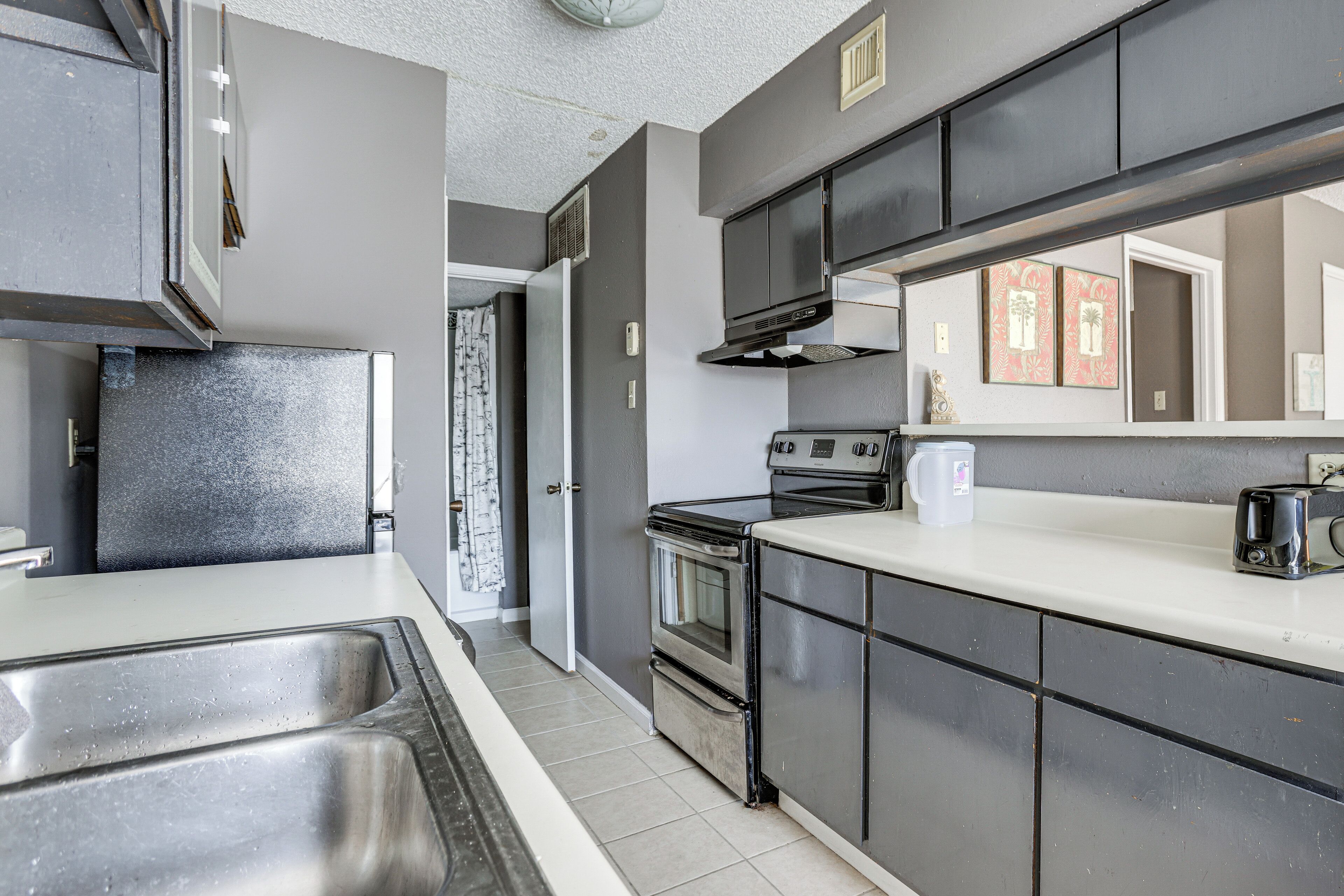 Refrigerador, microondas, parrilla de estufa y lavavajillas 