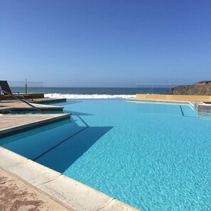 Piscine extérieure, piscine chauffée