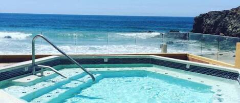 Piscine extérieure, piscine chauffée