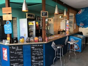 Bar (en la propiedad)