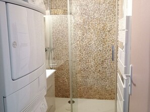Bathroom - Apartment in Saint-Jean-de-Monts Sea View (Saint-Jean-de-Monts)
