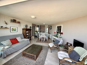 TV - Apartment in Saint-Jean-de-Monts Sea View (Saint-Jean-de-Monts)