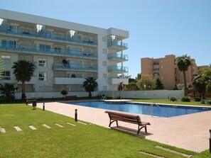 Pool - Bright Apartment with Terrace and Parking in Santa Margarita (Roses)