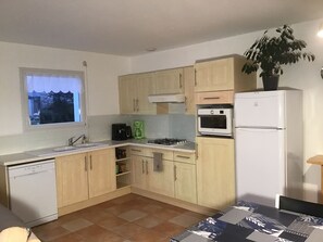 Réfrigérateur, micro-ondes, lave-vaisselle