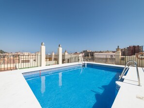 Pool - Charming Malaga Apartment with Pool, WiFi & A/C - Ideal for 2 (Málaga)