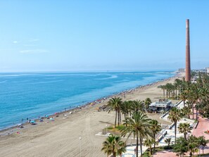 Beach - Seafront penthouse with WiFi, parking, and air conditioning in Malaga (Málaga)