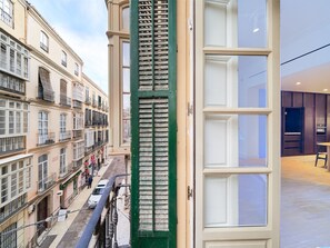 Exterior detail - Historic Downtown Gem: Elegant 2BR Apartment with Modern Comforts in Málaga (Málaga)