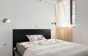Iron/ironing board, travel cot, free WiFi - Nice home in Labin with WiFi (Labin)