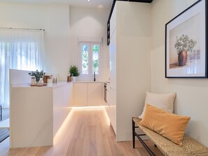 Interior - Charming 2-Bedroom Apartment in Torremolinos with Parking, Near Beach (Torremolinos)