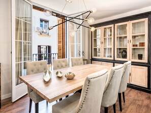 Dining - Elegant 2-Bedroom Duplex Penthouse in Historic Malaga Center (Málaga)