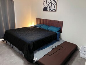 3 bedrooms, iron/ironing board, free WiFi, bed sheets - Comfortable 3-BR 2-BH budget-friendly apartment in wonderful Gainesville (Gainesville)