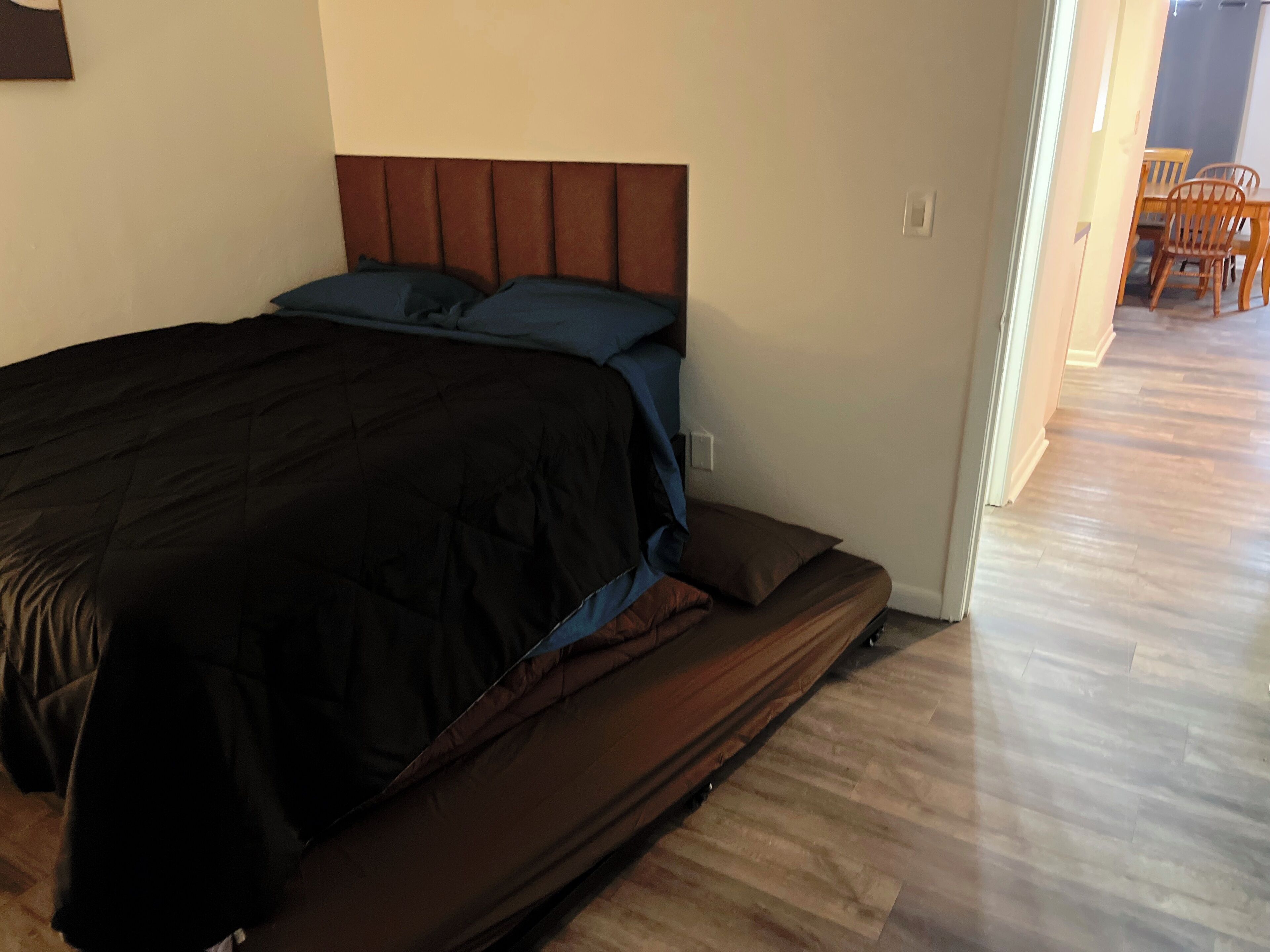 3 bedrooms, iron/ironing board, free WiFi, bed sheets