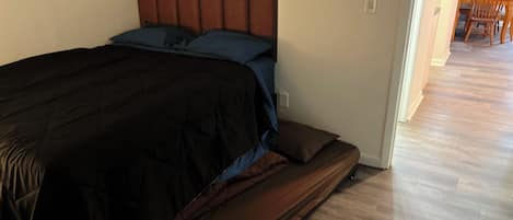 3 chambres, fer et planche Ă repasser, Wi-Fi gratuit, draps fournis