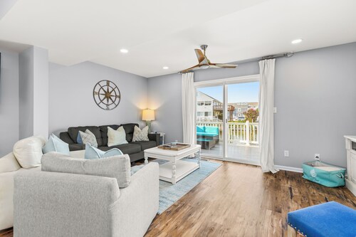 Waterfront Luxury w/ Private Boat Slip 3BR/2.5BA