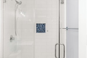 Dusche, Haartrockner, Seife