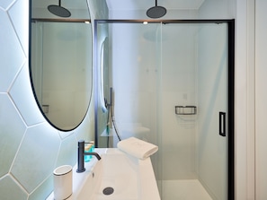 Hair dryer - Cozy Studio Near La Malagueta, Beach & Port, 4 Guests, WiFi, A/C (Málaga)