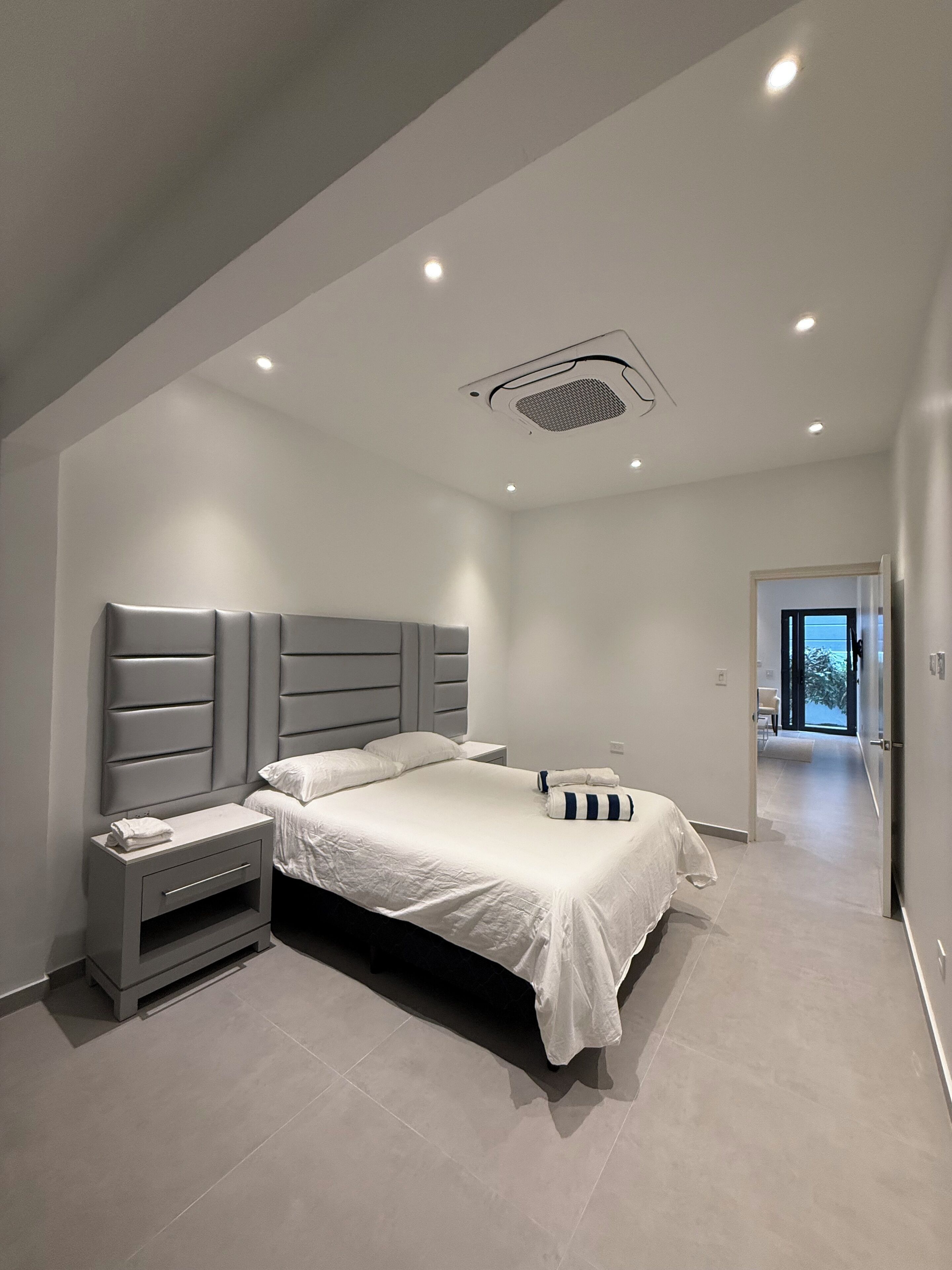 Comfort appartement, 1 slaapkamer | Een kluis op de kamer, een strijkplank/strijkijzer, gratis wifi