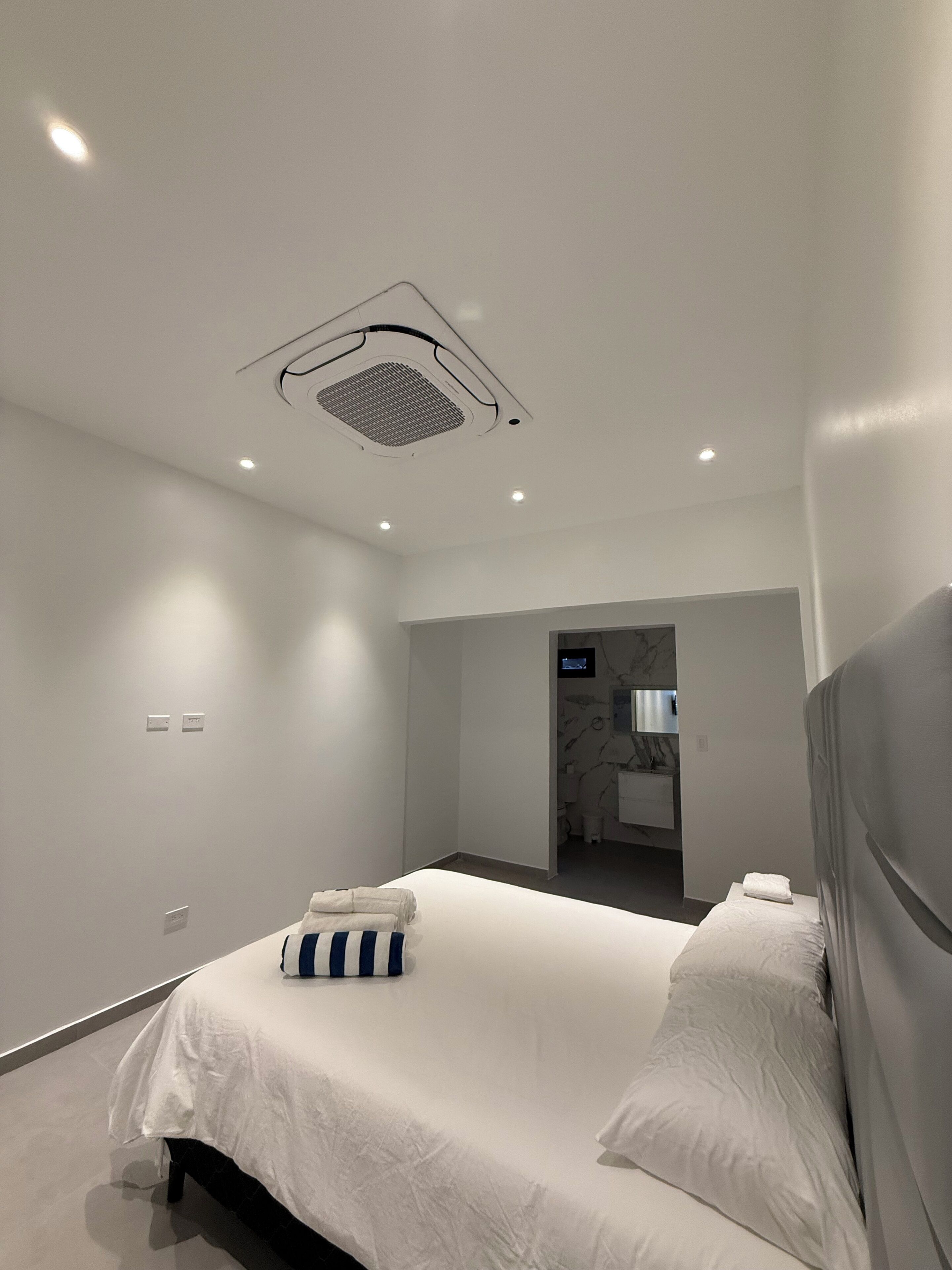 Comfort Apartment, 1 Bedroom | In-room safe, iron/ironing board, cribs/infant beds, free WiFi