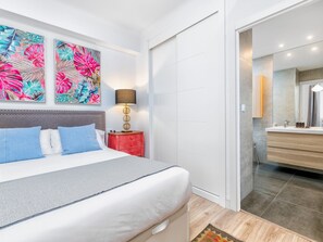 2 bedrooms, free WiFi - Luxury 2BR Apartment in Historic Malaga, Steps from Picasso Museum (Málaga)