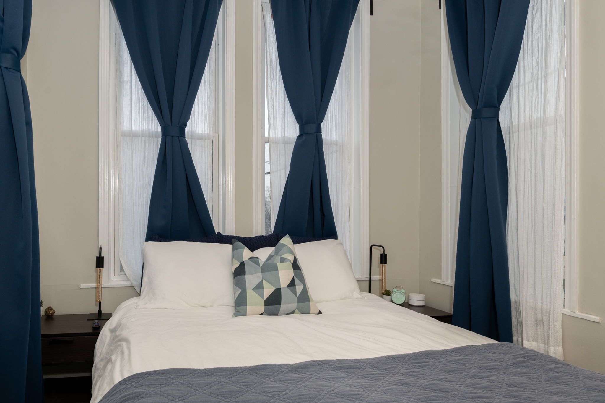 1 chambre, bureau, fer et planche à repasser, Wi-Fi gratuit