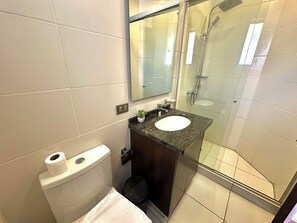 Hair dryer, towels, toilet paper - Apartment in Cochabamba in the middle of the meadow for 4 persons (Cochabamba)