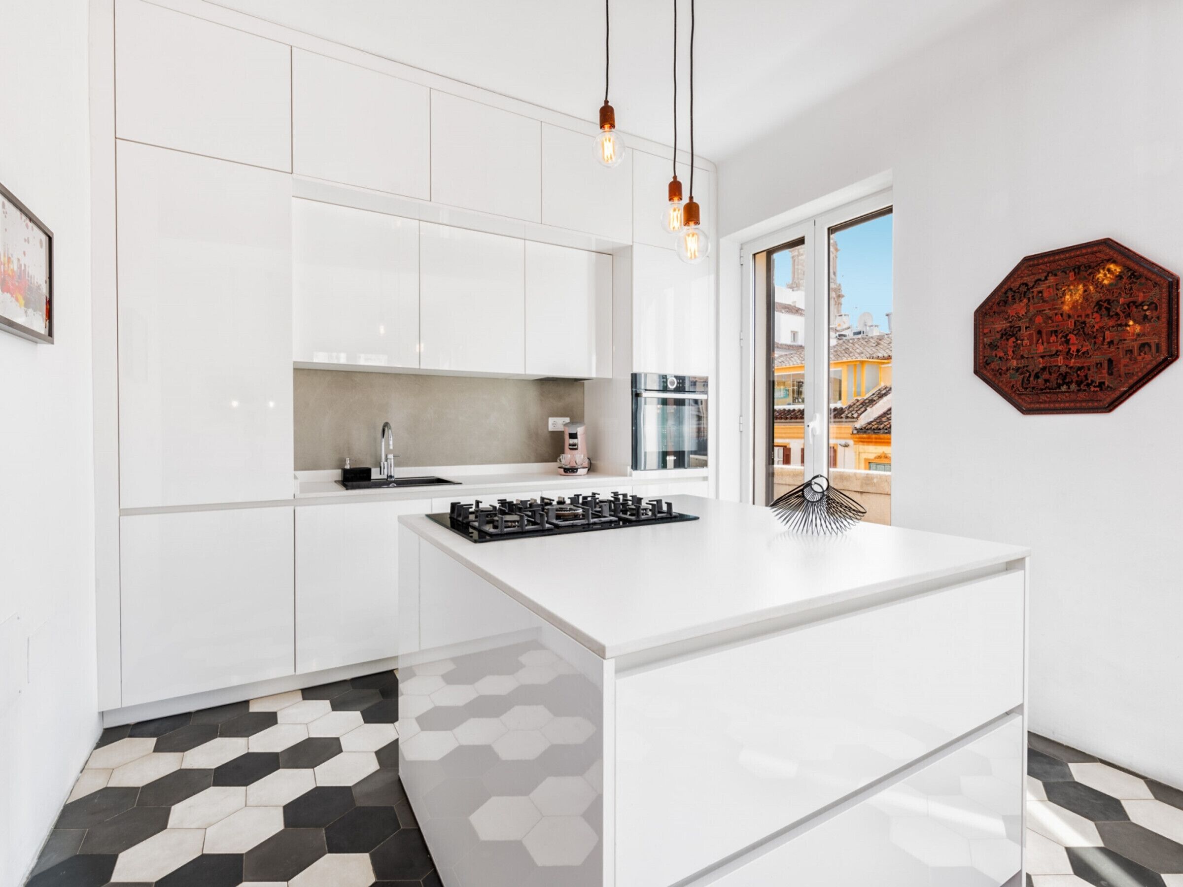 Réfrigérateur, micro-ondes, four, lave-vaisselle