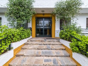 Exterior detail - Modern Apartment with Pool, WiFi, A/C - Family-Friendly Oasis in Benalmádena (Benalmádena)
