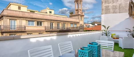 屋外ダイニングエリア