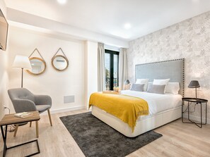 3 bedrooms, Internet - Elegant 3-Bed Apt by Guadalmedina, Comfort & Style, Near Historic Center (Málaga)