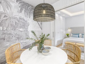 Dining - Modern Apartment with 2 Bedrooms, Elevator, Near Alcazaba - Málaga (Málaga)