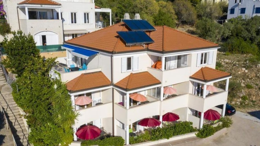 Apartments Radevenjić