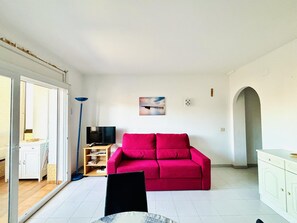 TV - "Charming Apartment Near Beach & Market, 1 Bed + Sofa Bed, A/C, Terrace, Free Parking, Roses" (Roses)