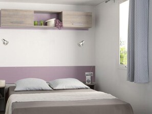 Free WiFi - Cozy Mobile Home for 4, Great Terrace (Villecroze)