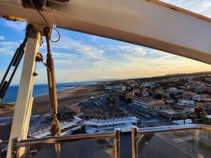 Property grounds - Air-Conditioned Studio with Parking, Sea Facing (Fleury-Saint-Pierre-la-Mer)