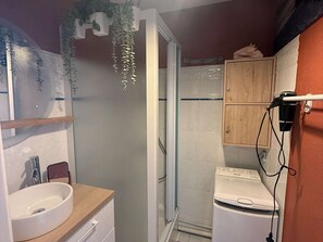 Bathroom - Seaside apartment for 3 people (Cucq)