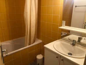 Bathroom - Duplex 8 pers in Peyragudes, near slopes, parking (Peyragudes)
