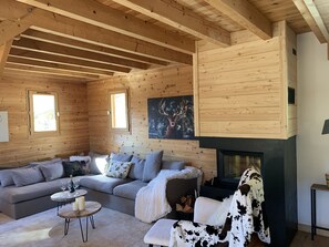 TV - Cozy Chalet in Montgenèvre with WIFI and Fireplace (Montgenèvre)