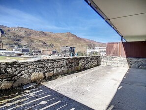 Property grounds - Bright Apartment · Ski-in/Ski-out · Terrace & Ski Locker (Les Menuires)