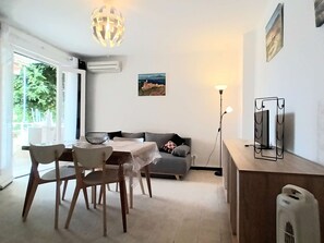 Interior - Apartment with AC, ideal location - 4 guests (Cavalaire-sur-Mer)