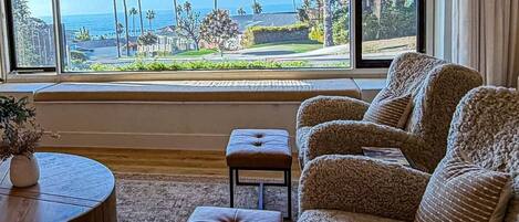 Smart TV, fireplace, books, printers