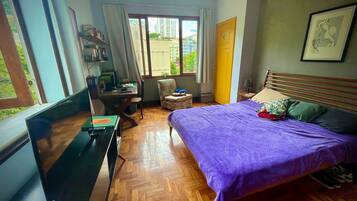 2 bedrooms, desk, iron/ironing board, free WiFi