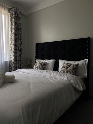 Iron/ironing board, WiFi, bed sheets - Candisi Studio Apartment ,with rooftop pool and Gym.23 mins to JKIA ,Mombasa Rd. (Pridelands)