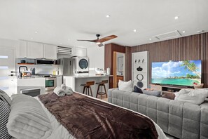 Desk, iron/ironing board, free WiFi, bed sheets