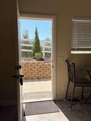 Interior - Private Large 1 Bedroom Guest House in Temecula Wine Country Walk to Wineries (Temecula)