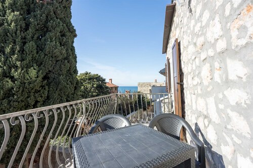 La Vista Sea View Apartment 1