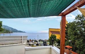 Property grounds - Awesome apartment in Karlobag with WiFi (Karlobag)